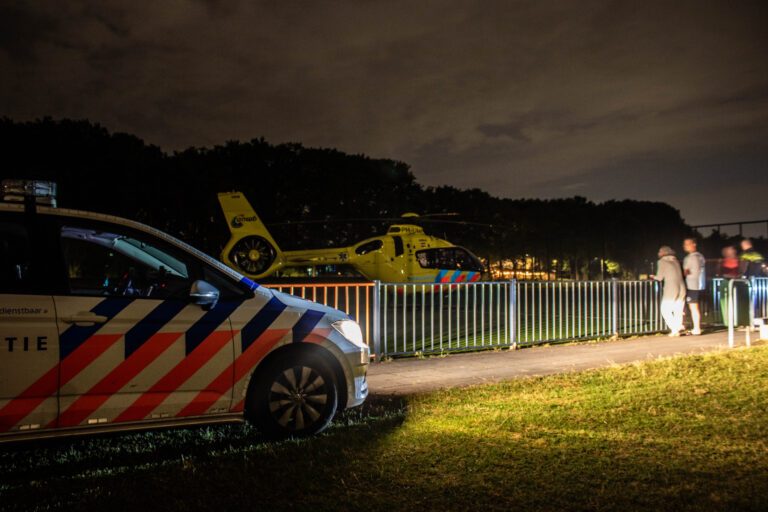 Traumahelikopter landt in Reeshofpark voor medische noodsituatie Munttorenstraat Tilburg