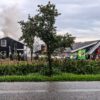 Brandweer blust brand in tussenmuur van Boerderij Beeksedijk Goirle