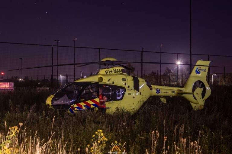 Traumahelikopter land voor medische noodsituatie Reuverlaan Tilburg 