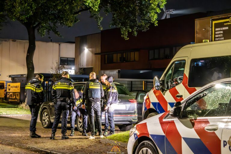 Routinecontrole auto leidt agenten naar pand met chemicaliën, verdachte aangehouden Ledeboerstraat Tilburg