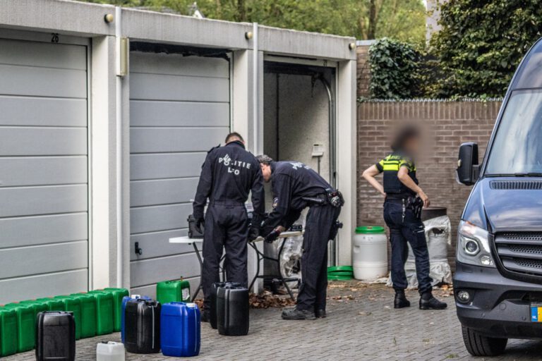 Tientallen jerrycans gevonden in drugslab Puccinistraat Tilburg