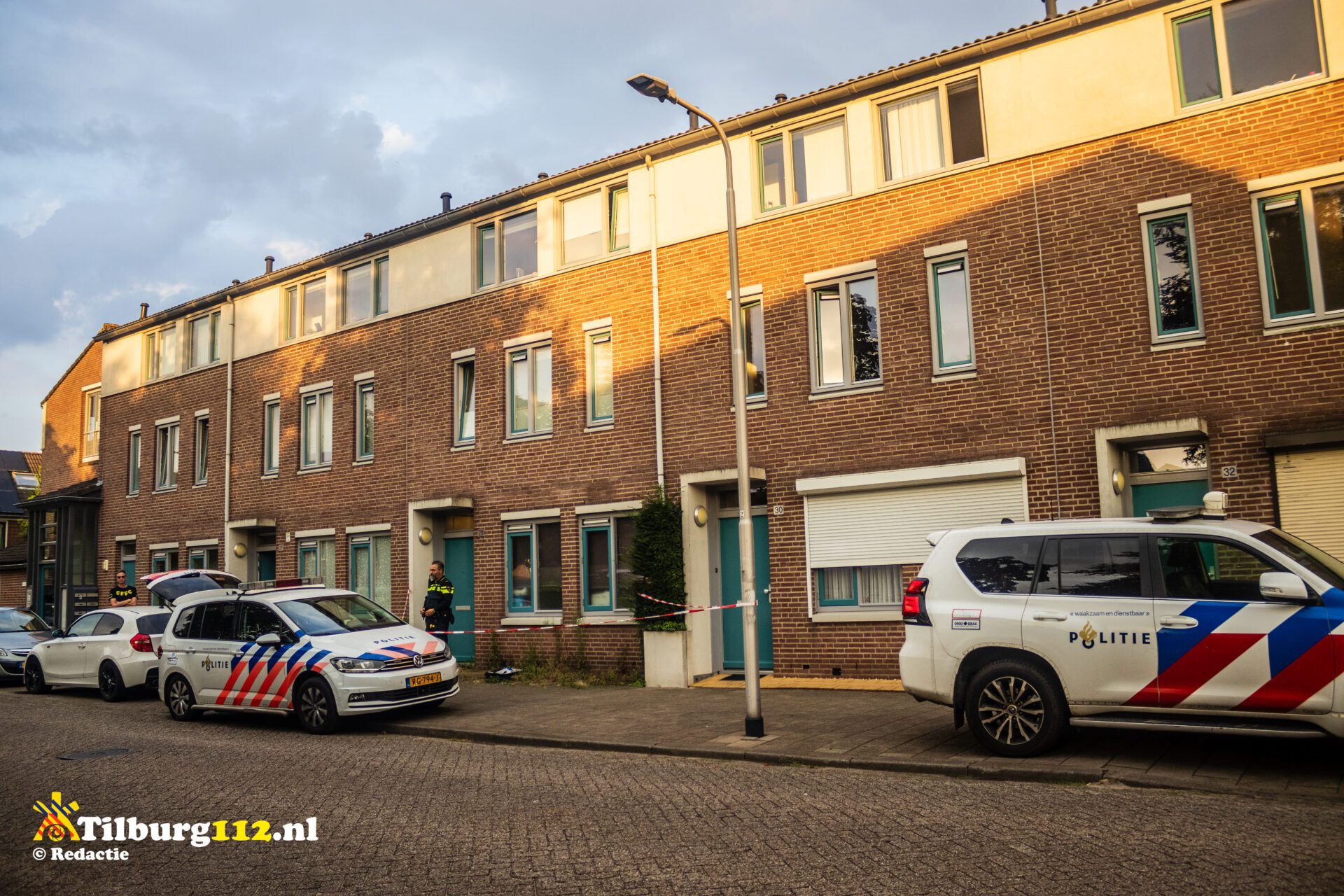 Politie valt woning binnen na conflict op straat Bruinissestraat Tilburg