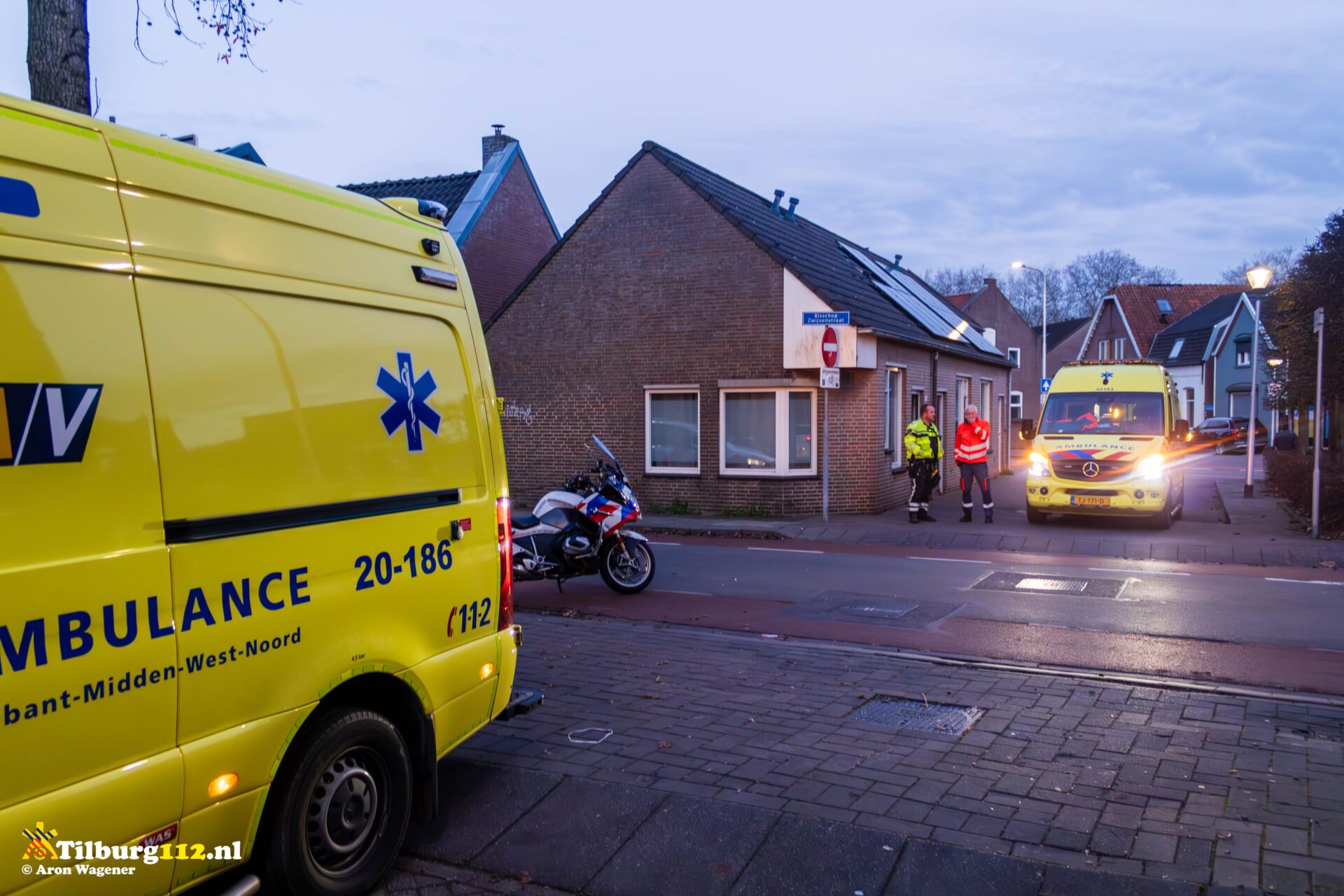 Fatbike en fietser botsen en raken gewond Bisschop Zwijsenstraat Tilburg