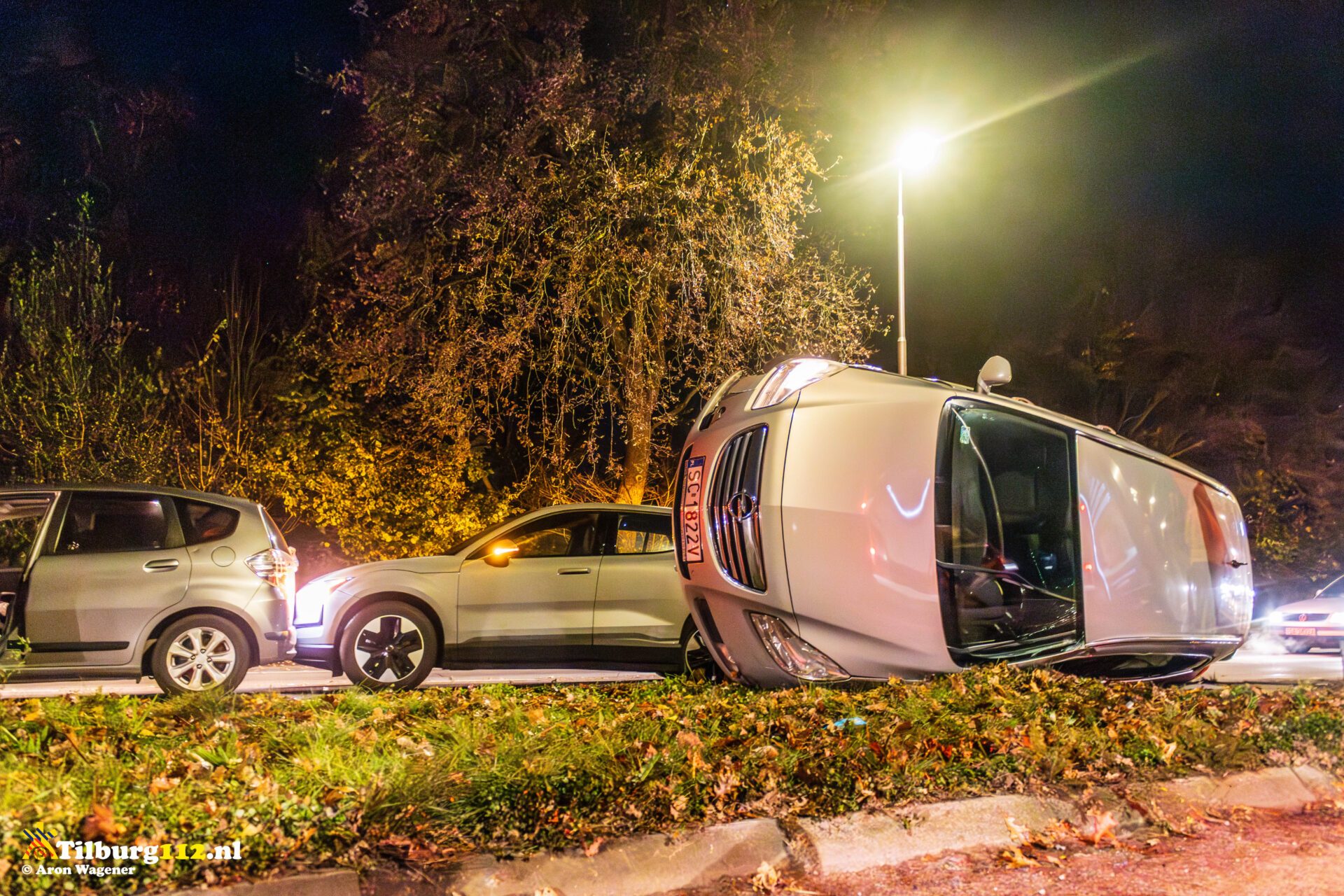 Bestuurder aangehouden na kop staart botsing Hasseltrotonde Tilburg