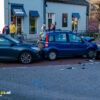 Twee vrouwen gewond bij flinke botsing tussen drie auto’s in Dongen