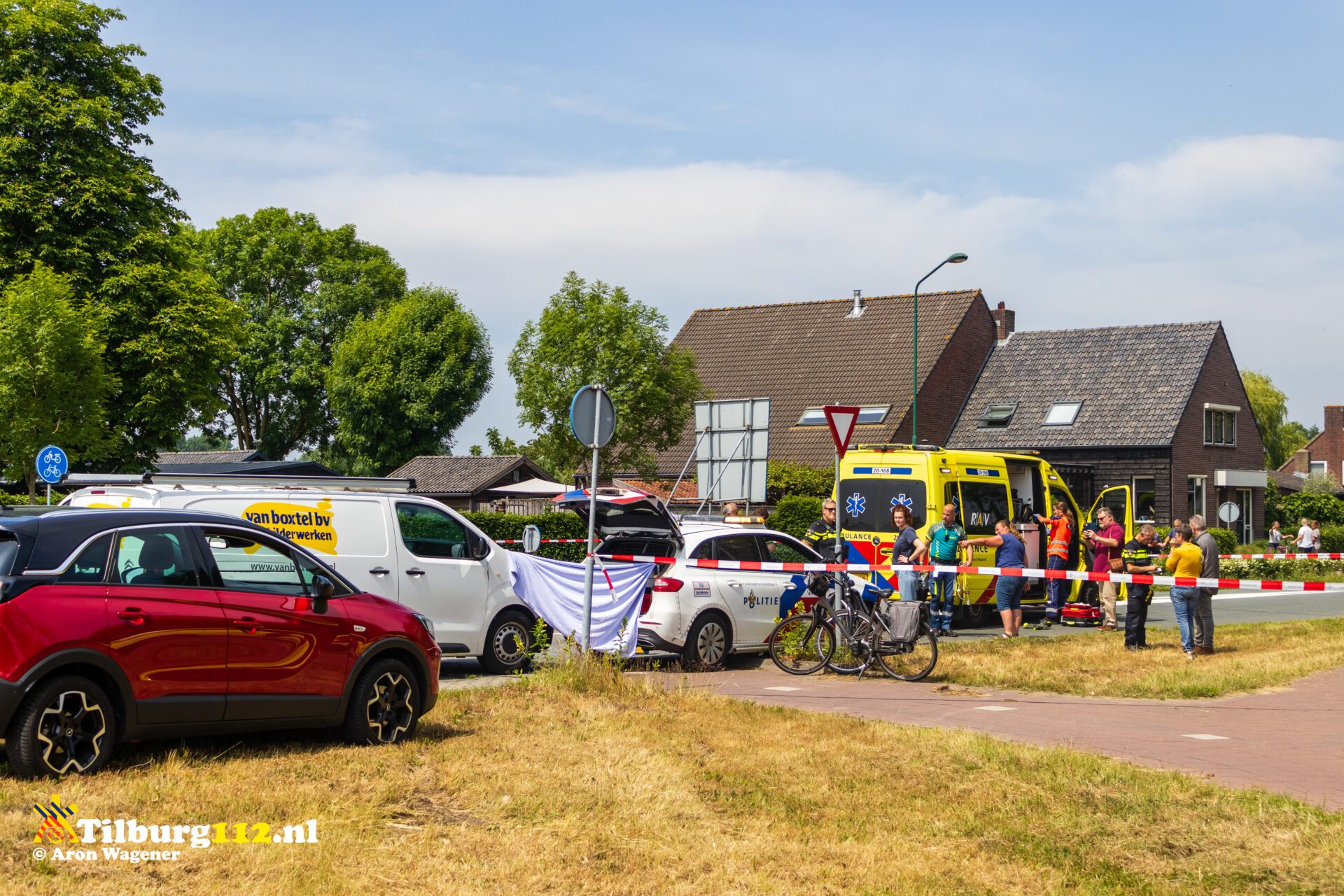 Fietser ernstig gewond na ongeval op rotonde Middellaan Dongen