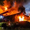 Grote uitslaande brand in loods Dongen