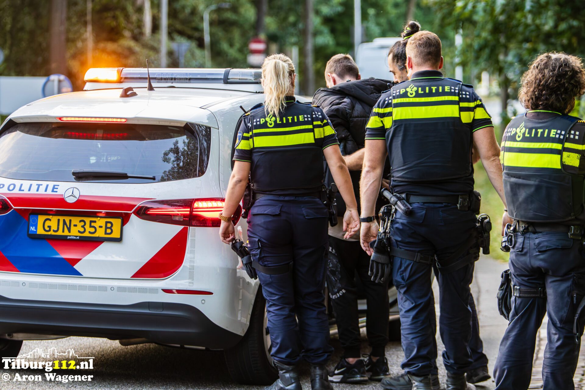 Scooterrijder (19) zonder rijbewijs aangehouden na achtervolging Dongenseweg Tilburg