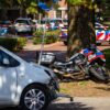 72-jarige man onder invloed van drugs botst op motoragent