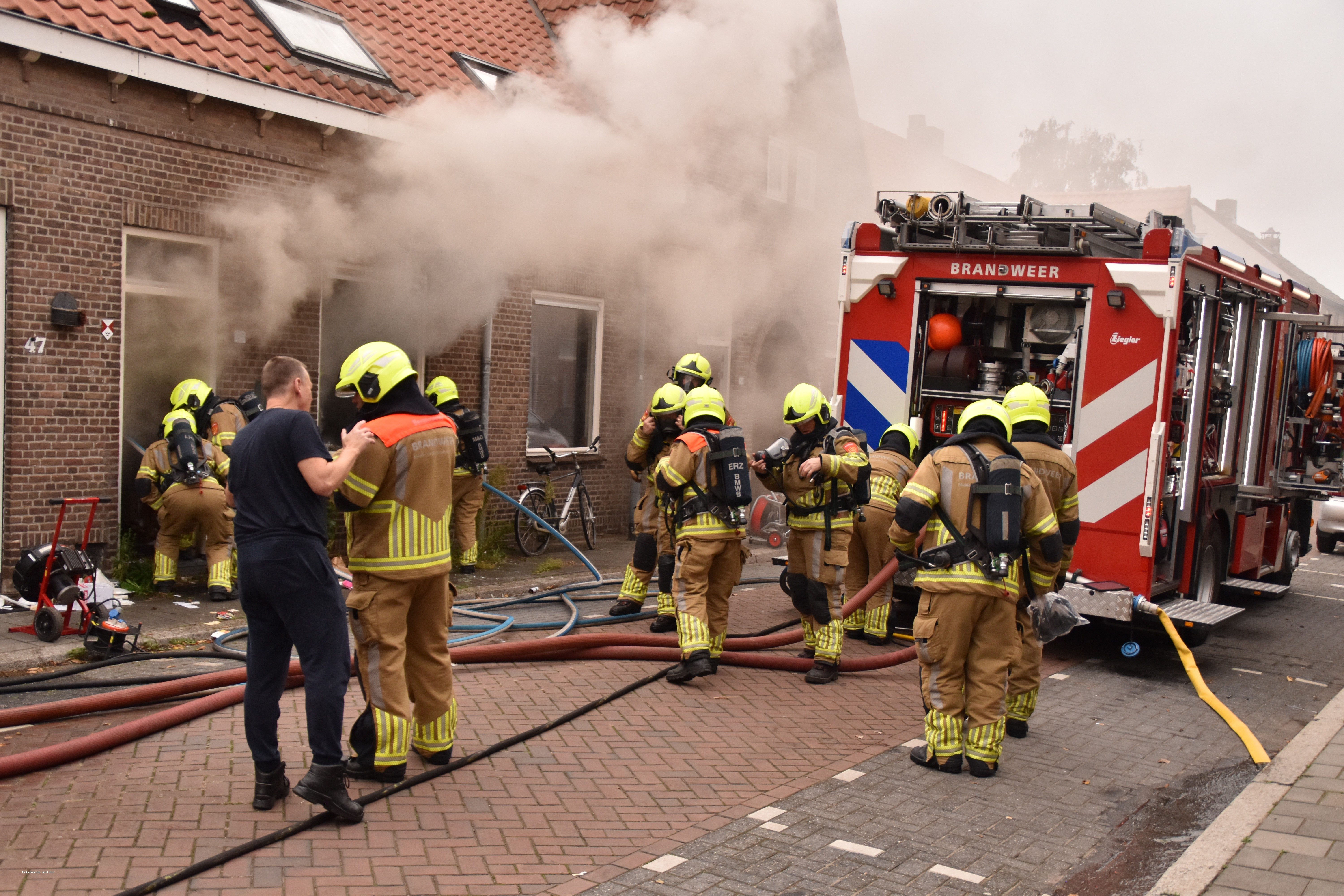 Veel rook bij woningbrand in Oosterhout