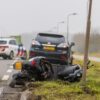 Scooterrijder gewond na ongeval met personenauto
