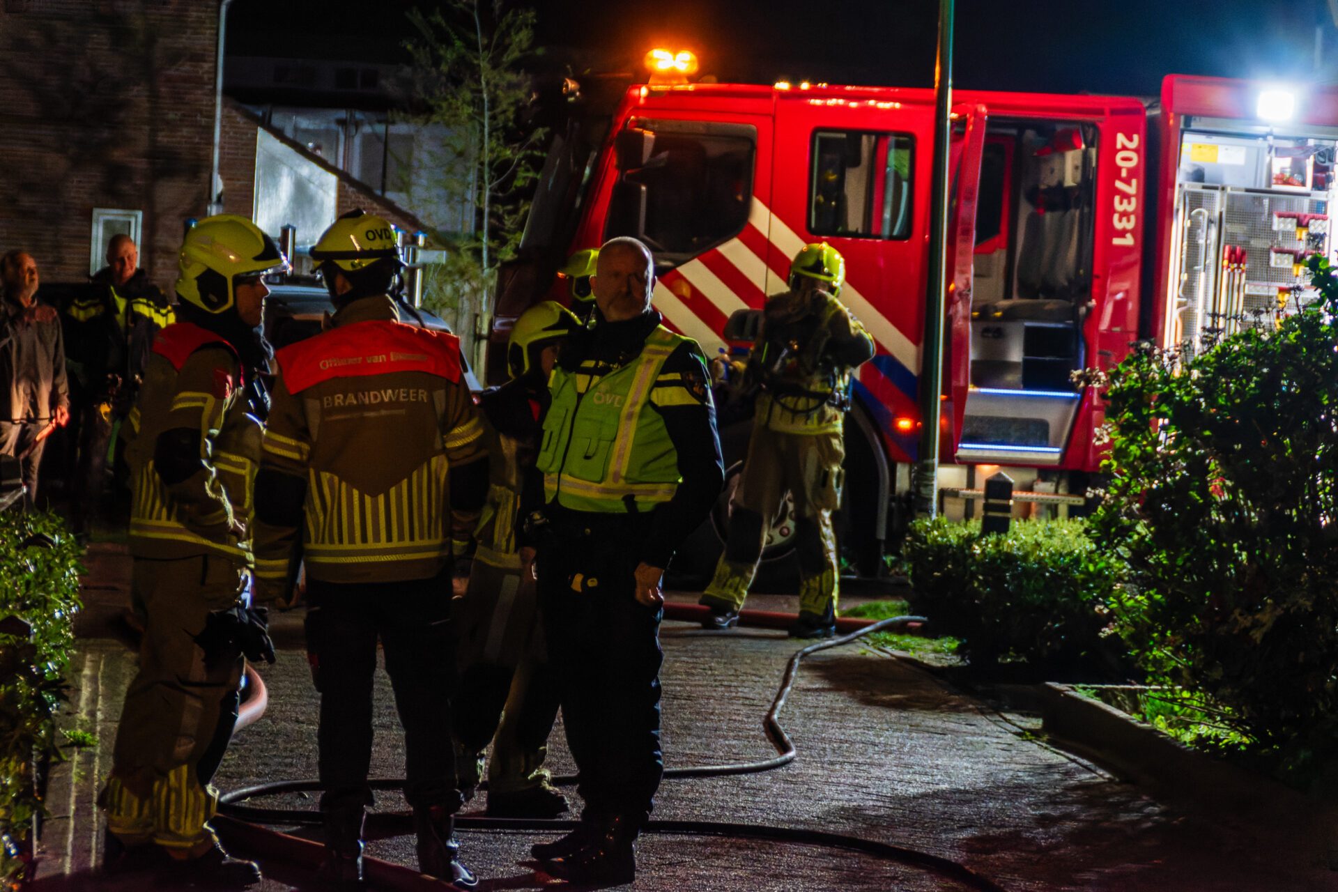 Bewoner door brandweer uit huis gehaald nadat brand uitbreekt in aanbouw Pruimengaarde Dongen