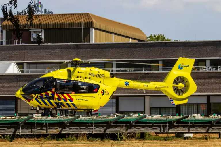 Ambulance bij een incident aan Tilburg.